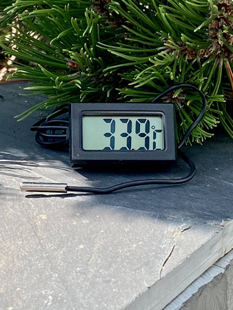 Panelowy termometr LCD od -50°C do 100°C czarny