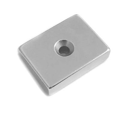 Magnes neodymowy prostokątny 39x29x4mm z otworem 11mm/5mm