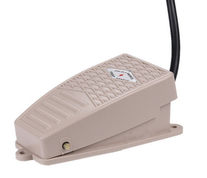 Przełącznik nożny OFF-ON 5A 250V,z przewodem PN21