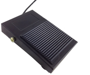 Przełącznik nożny ON-(ON) 10A 250V,bez osłony, z przewodem PN08