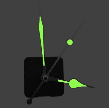 Mechanizm kwarcowy zegara 388 ze wskazówkami fluo