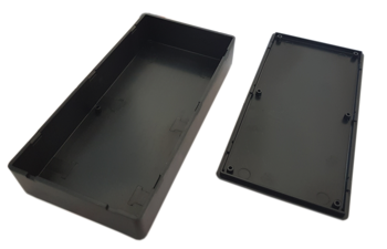 Obudowa 150x75x30mm czarna 8 akumulatorów 18650